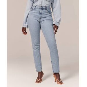 Abercrombie & Fitch Curve Love 90s Ultra High Rise Slim Straight Jean